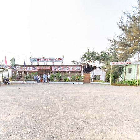 Spot On 65135 Hotel Suvarna Samrat Lodge Khamshet Exterior foto